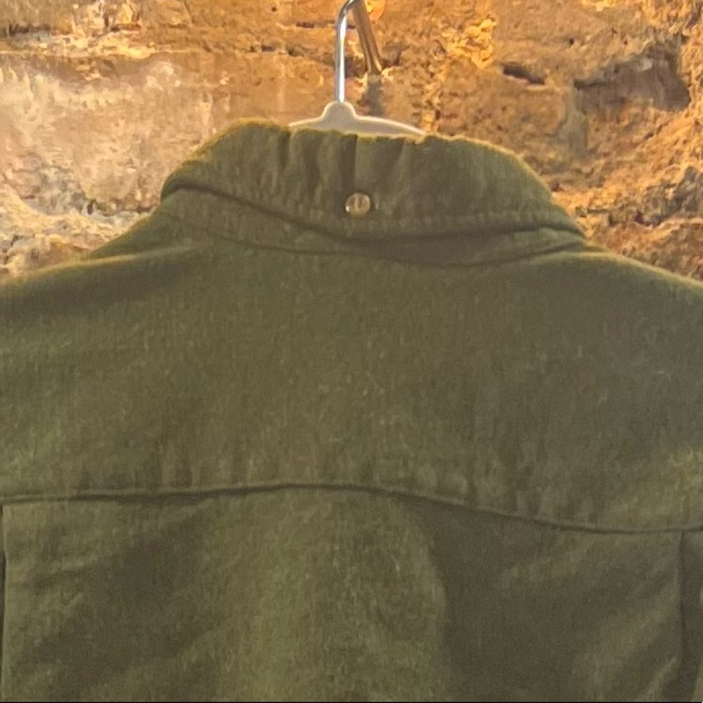 Ancient Bucking Bronco Button Pendleton. - image 1